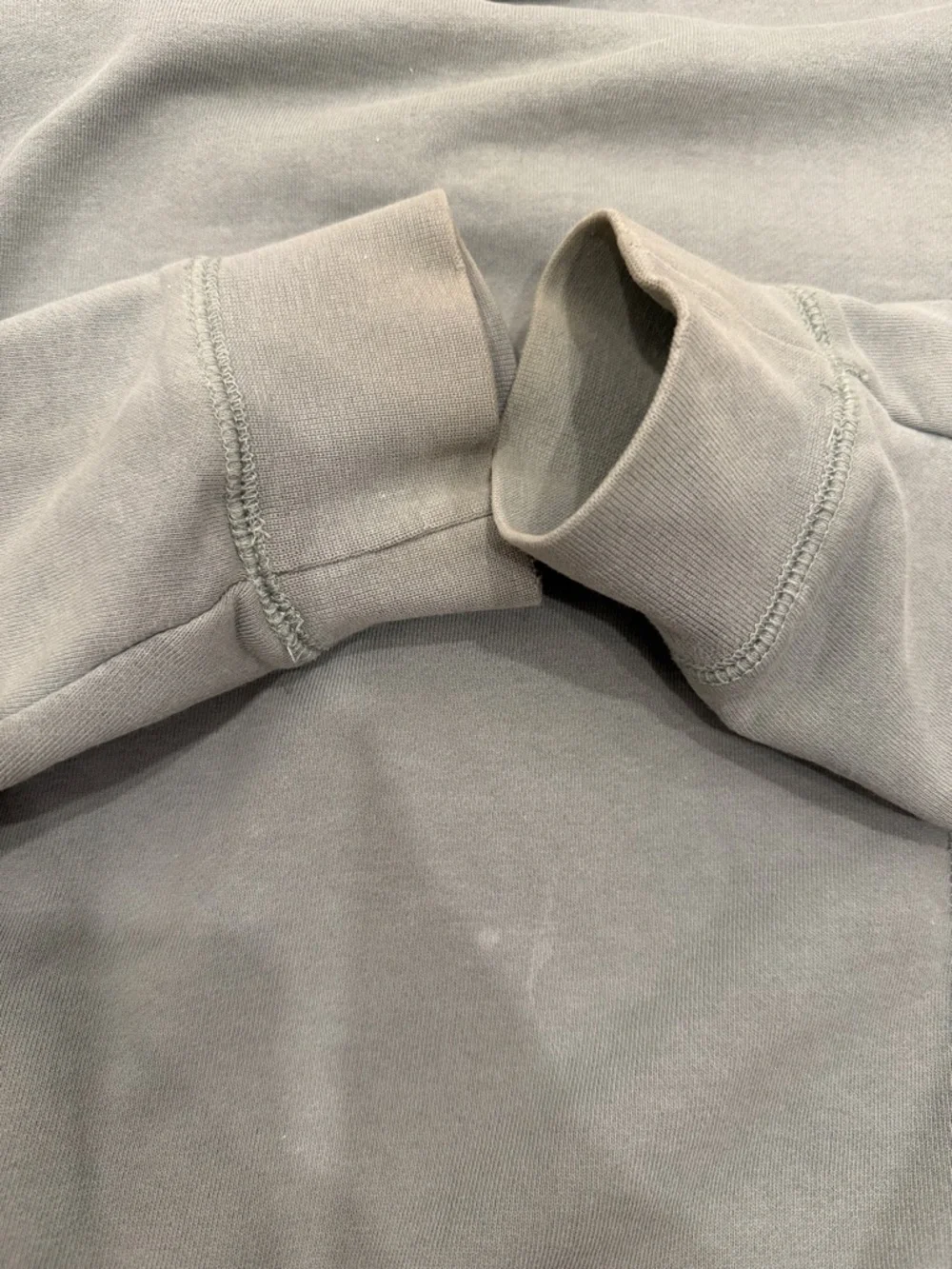 Kuwalla-teeMen's Hooded Sweatshirt in sage - Picture 4 of 5